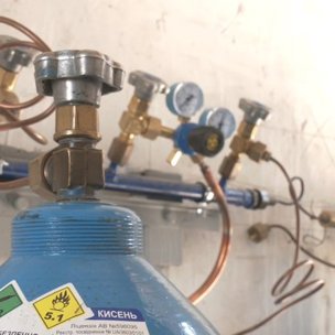 У чотирьох лікарнях Харкова будують кисневі траси