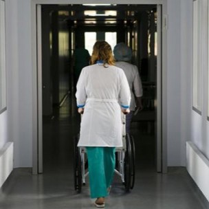 У лікарнях Харківщини оновили операційні столи